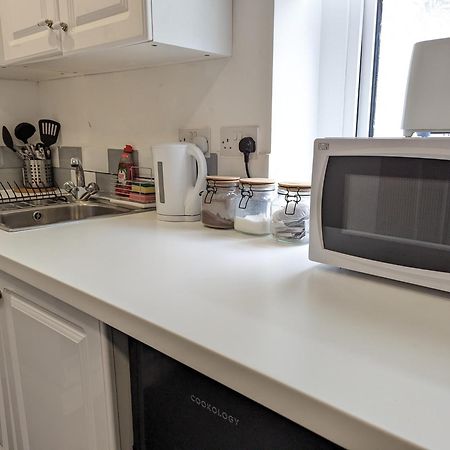 Serene 1 Bedroom Flat In Roath คาร์ดิฟฟ์ ภายนอก รูปภาพ