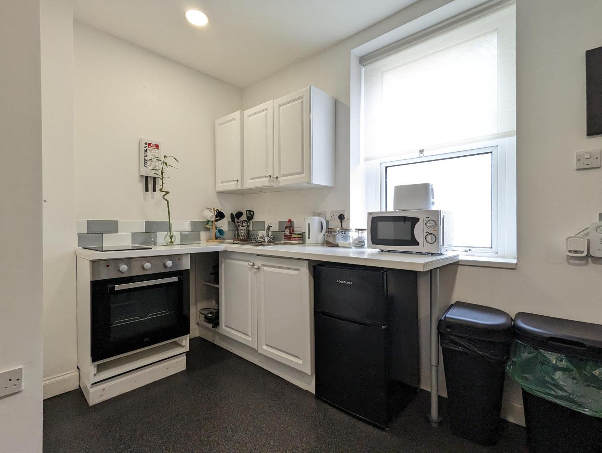 Serene 1 Bedroom Flat In Roath คาร์ดิฟฟ์ ภายนอก รูปภาพ