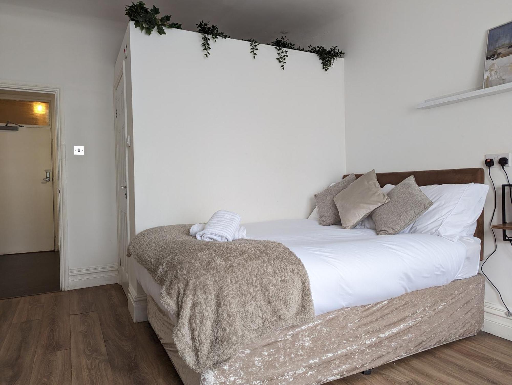 Serene 1 Bedroom Flat In Roath คาร์ดิฟฟ์ ภายนอก รูปภาพ